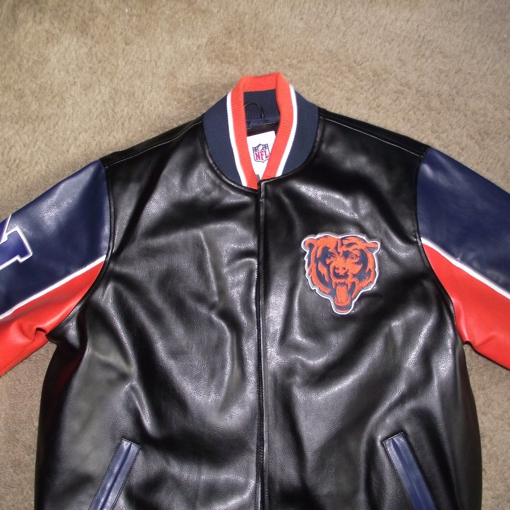 CHICAGO BEARS  JACKET SIZE LARGE NEW